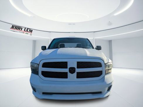 Used 2019 RAM 1500 Express w/ Express Value Package image 5