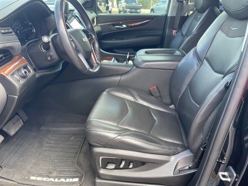 Used 2020 Cadillac Escalade ESV Luxury image 10