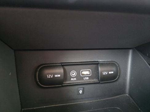 Used 2019 Kia Niro EX w/ Option Group 040 FWD image 19
