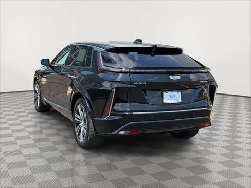 Used 2024 Cadillac Lyriq Luxury w/ LPO, Floor Liner Package AWD/4WD image 5