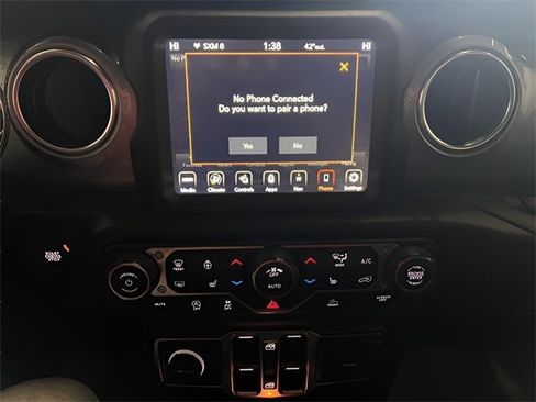 Used 2020 Jeep Gladiator Overland image 25