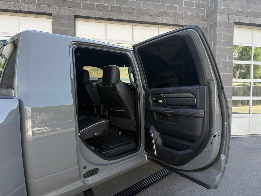 Used 2026 RAM 3500 Limited AWD/4WD image 40