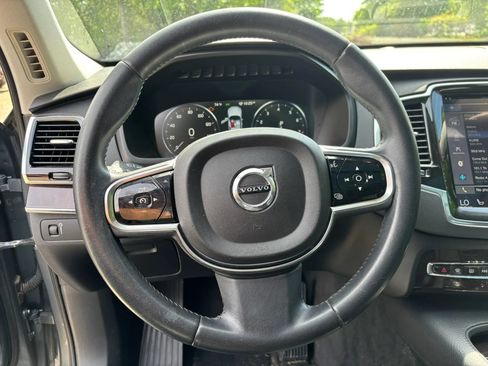 Used 2016 Volvo XC90 T6 Momentum AWD/4WD image 33