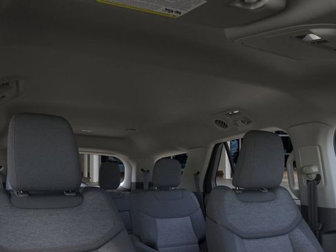 New 2026 Ford Explorer Active image 22