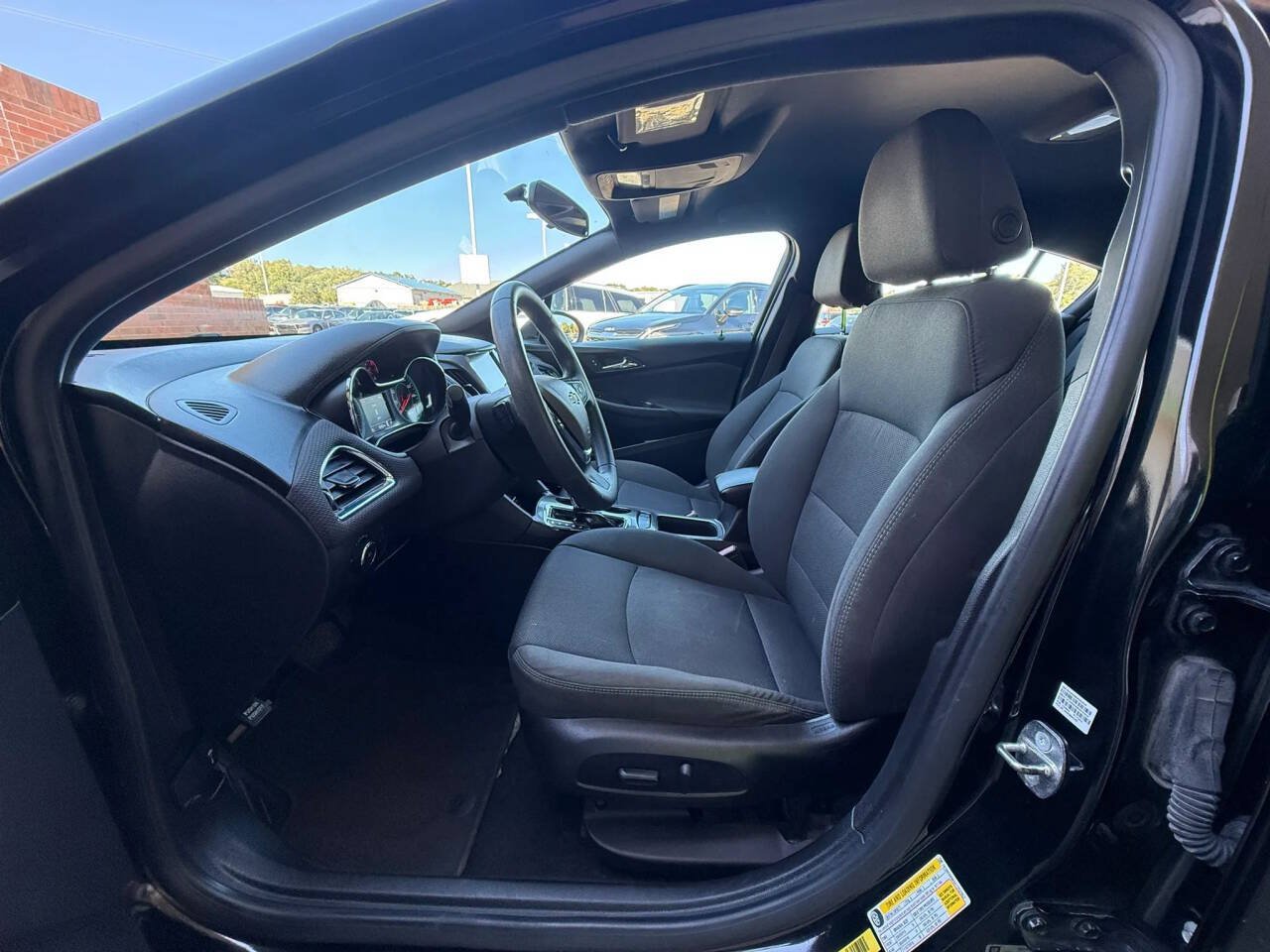 Used 2017 Chevrolet Cruze LT w/ Convenience Package FWD image 16