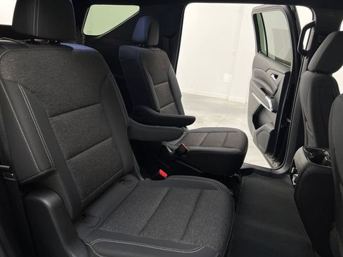 Used 2024 Chevrolet Traverse LT FWD image 24