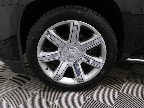 Used 2019 Cadillac Escalade ESV Luxury image 42