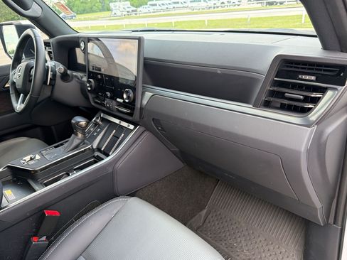 Used 2025 Lexus GX 550 w/ Accessory Package (2T) AWD/4WD image 24