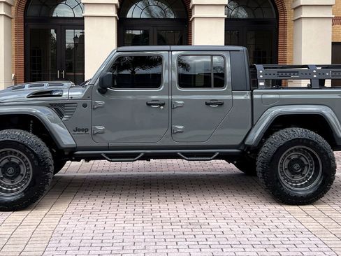 Used 2022 Jeep Gladiator Sport AWD/4WD image 5