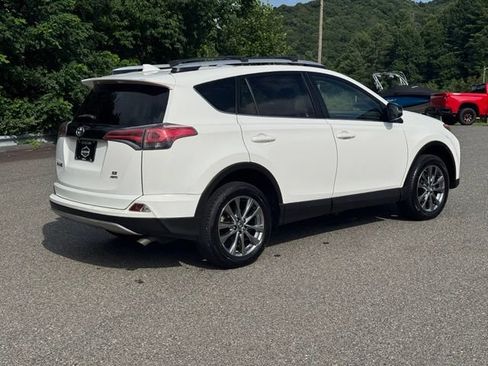 Used 2016 Toyota RAV4 SE AWD/4WD image 8