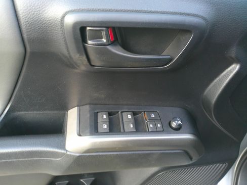 Used 2021 Toyota Tacoma SR5 image 18