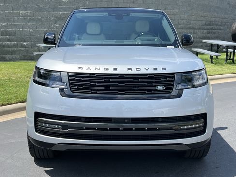 Certified 2025 Land Rover Range Rover SE AWD/4WD image 10