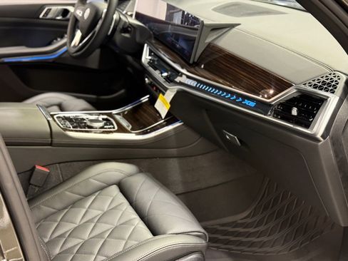 Used 2026 BMW X5 xDrive40i w/ Off-Road Package image 33