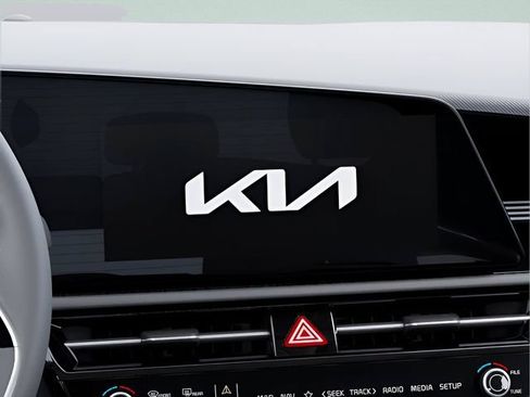 New 2025 Kia Niro EX Touring FWD image 20