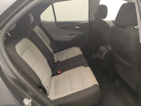 Used 2021 Chevrolet Equinox LS w/ LS Convenience Package AWD/4WD image 19