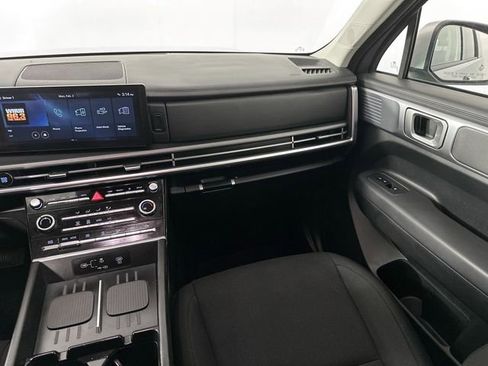 Used 2024 Hyundai Santa Fe SE image 25
