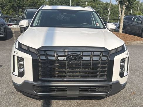 Used 2024 Hyundai Palisade Limited FWD image 3