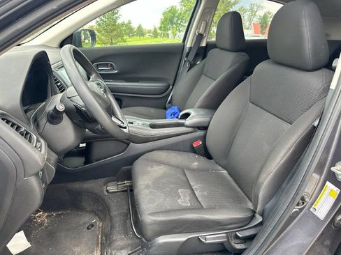 Used 2018 Honda HR-V EX image 16