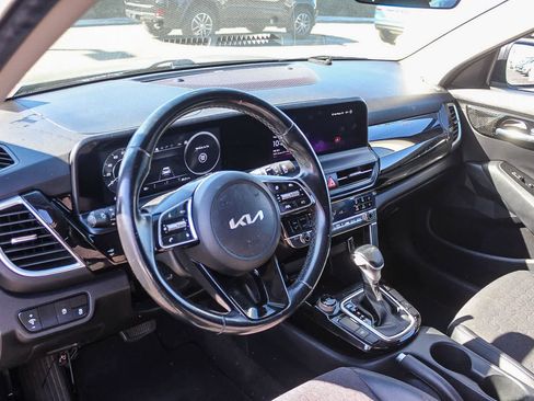 Used 2024 Kia Seltos S image 23