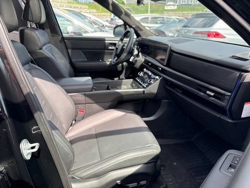 Used 2025 Hyundai Santa Fe Calligraphy AWD/4WD image 26