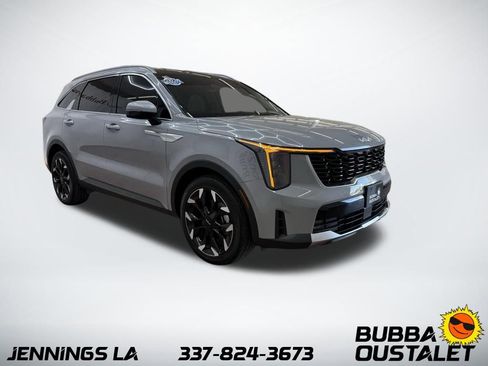 Used 2025 Kia Sorento EX w/ Panoramic Sunroof Package FWD image 6