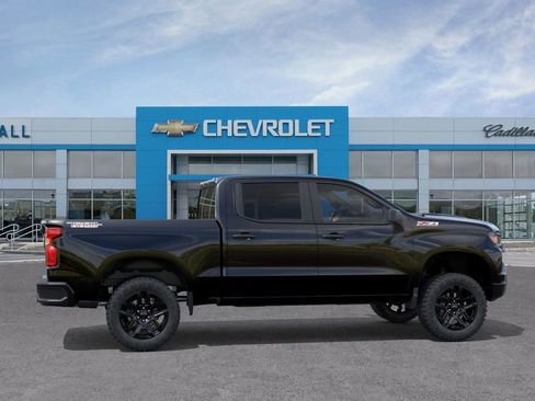New 2026 Chevrolet Silverado 1500 Custom Trail Boss AWD/4WD image 5