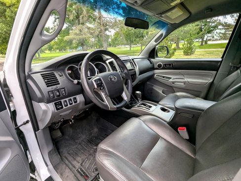 Used 2014 Toyota Tacoma 4x4 Double Cab image 15