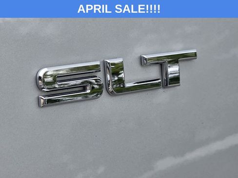 Used 2014 GMC Acadia SLT image 32