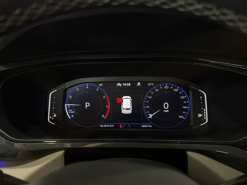 Used 2022 Volkswagen Taos SEL image 15