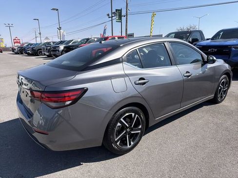 Used 2025 Nissan Sentra SV FWD image 6