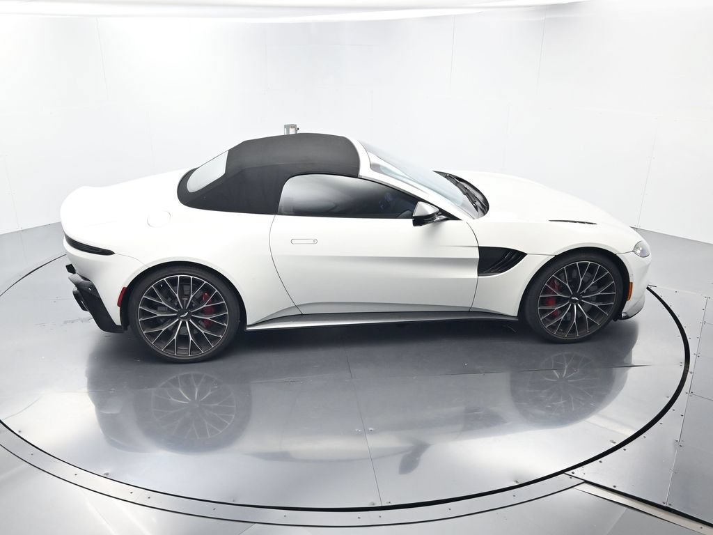 Used 2023 Aston Martin V8 Vantage Roadster RWD image 34