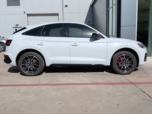 Used 2025 Audi SQ5 Premium Plus image 11