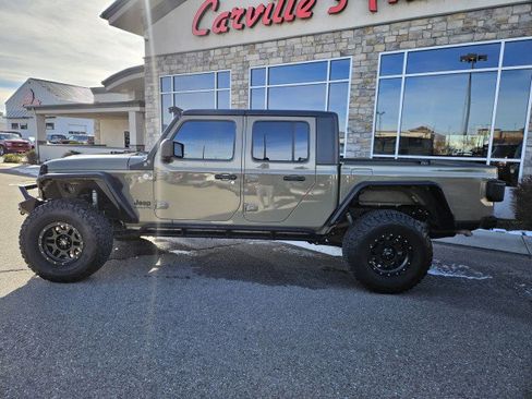 Used 2020 Jeep Gladiator Sport w/ Quick Order Package 24S image 2