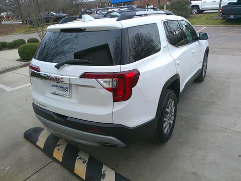 Used 2021 GMC Acadia SLT w/ Technology Package image 12