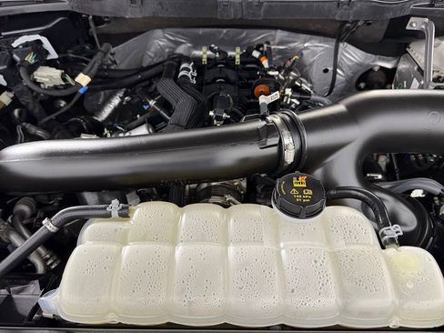 Used 2025 Ford F150 Lariat w/ Equipment Group 501A Mid image 34