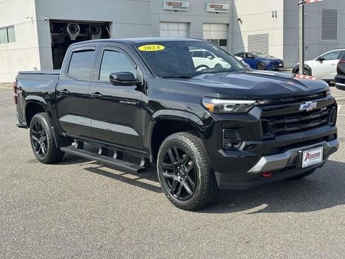 Used 2024 Chevrolet Colorado Z71 w/ Z71 Convenience Package 2 AWD/4WD image 1