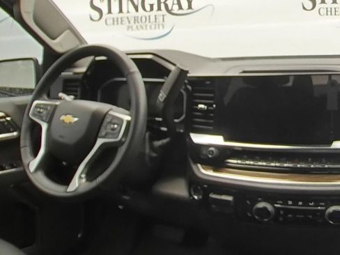 Used 2026 Chevrolet Silverado 1500 LT AWD/4WD image 16