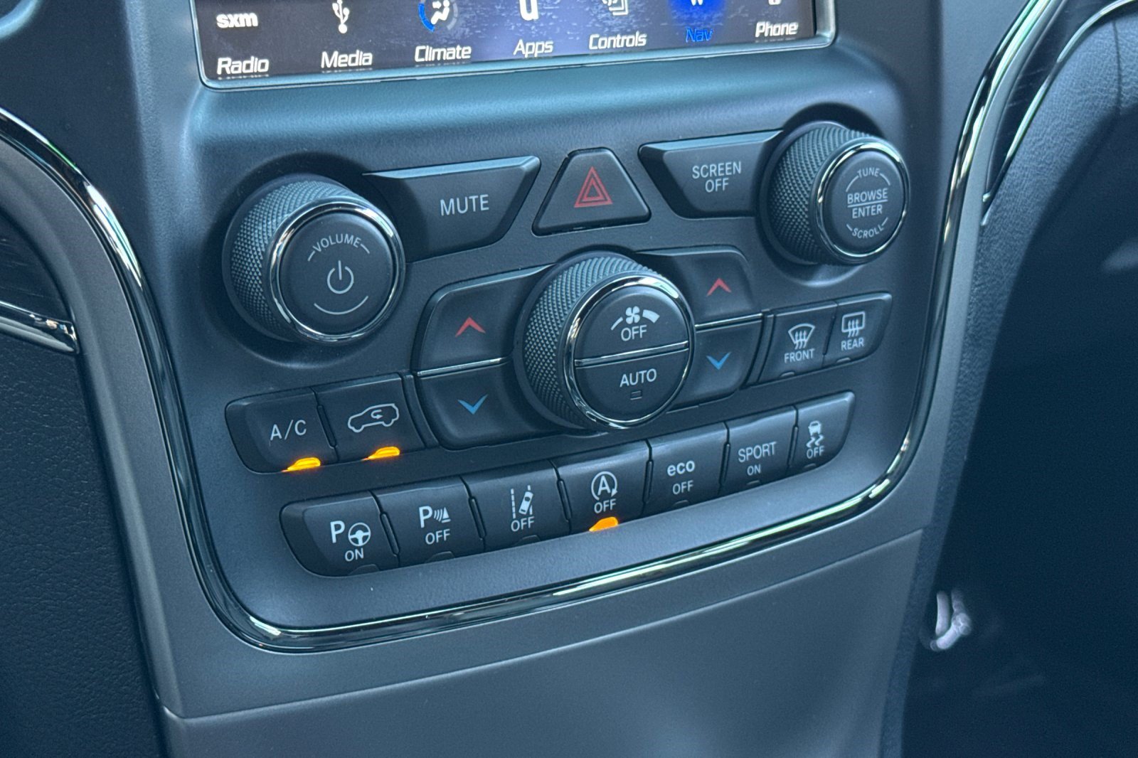 Used 2018 Jeep Grand Cherokee High Altitude AWD/4WD image 19