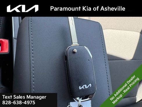 New 2026 Kia Niro LX FWD image 28