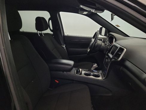 Used 2021 Jeep Grand Cherokee Laredo AWD/4WD image 21