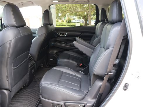 Used 2024 Subaru Ascent Limited w/ Technology Package AWD/4WD image 17
