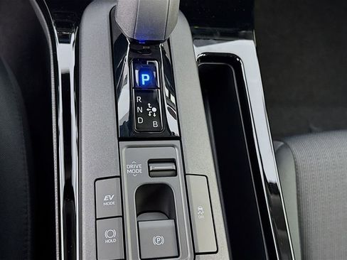 New 2026 Toyota Prius LE image 22