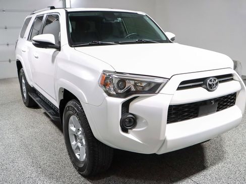 Used 2023 Toyota 4Runner SR5 Premium w/ Moonroof Package AWD/4WD image 5