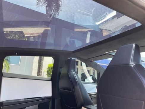 Used 2025 Tesla Cybertruck Cyberbeast AWD/4WD image 29