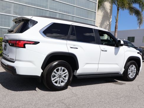 Used 2026 Toyota Sequoia SR5 RWD image 9