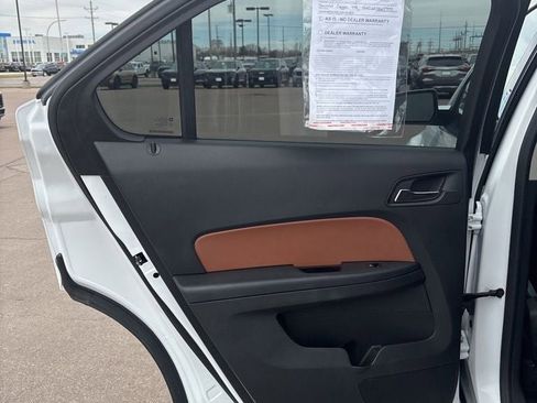 Used 2016 Chevrolet Equinox LTZ w/ Enhanced Convenience Package AWD/4WD image 24