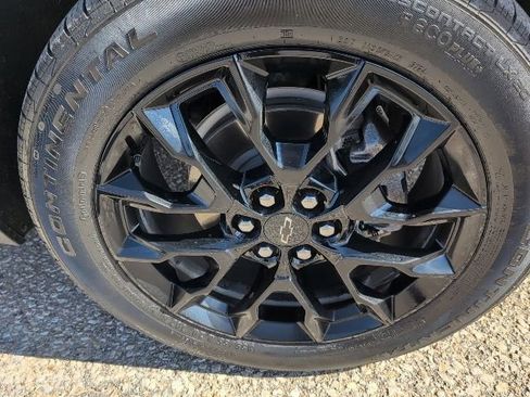 Used 2025 Chevrolet Traverse LT w/ Midnight/Sport Edition image 22