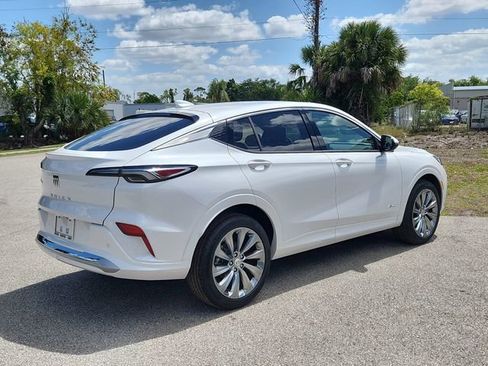 New 2026 Buick Envista Avenir FWD image 4