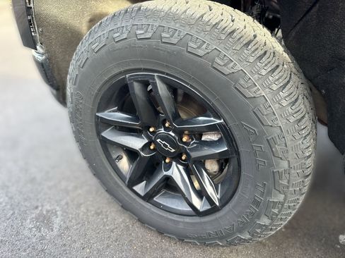 Used 2021 Chevrolet Silverado 1500 Custom Trail Boss w/ Midnight Edition image 16