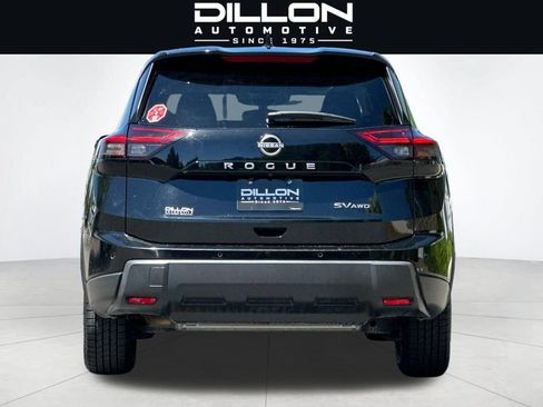 Used 2024 Nissan Rogue SV AWD/4WD image 5